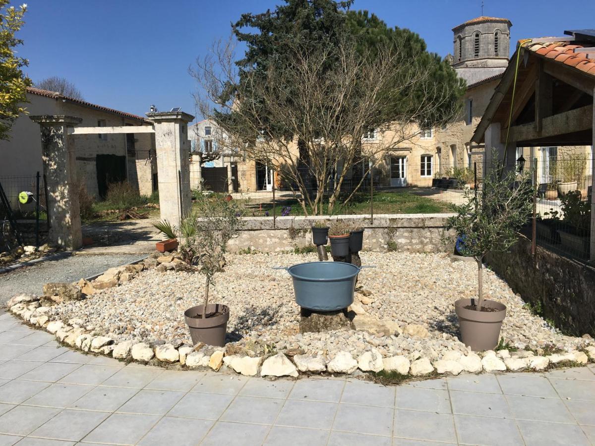 Gites Jardin-Darcy - Piscine Au Sel Bois Esterno foto