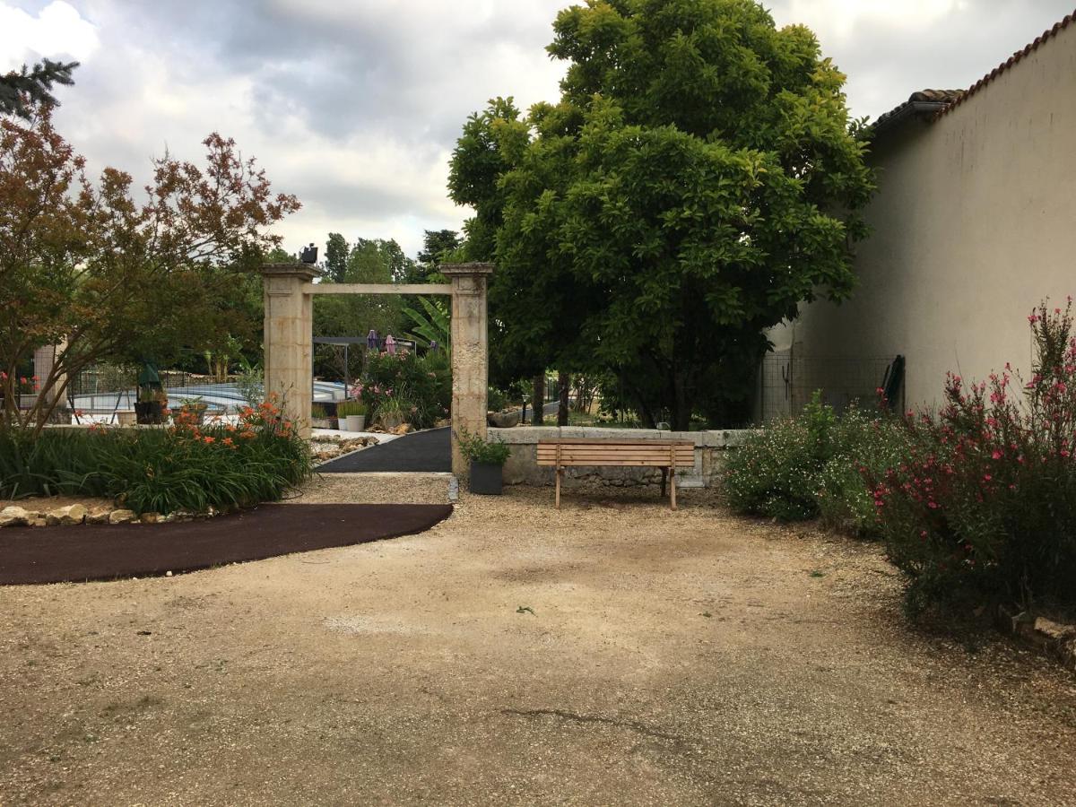 Gites Jardin-Darcy - Piscine Au Sel Bois Esterno foto